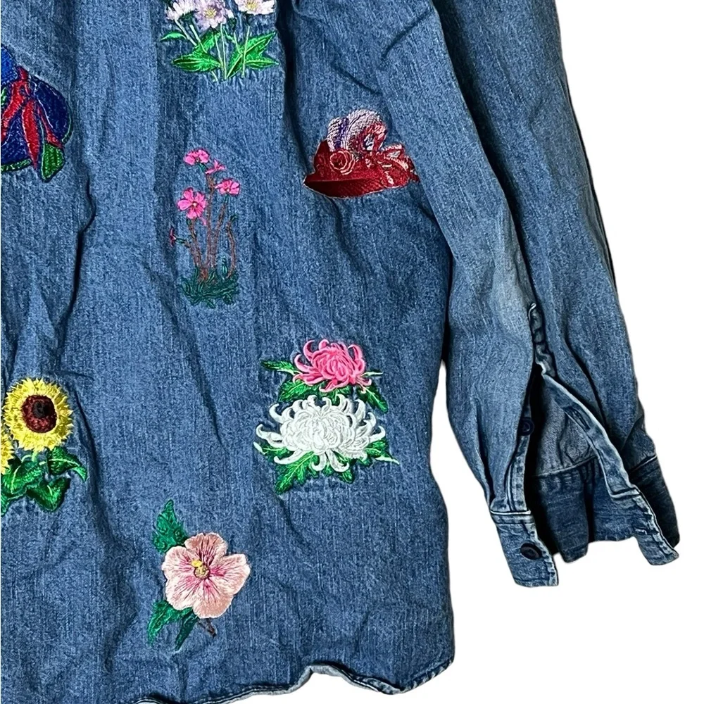 Edward Woman | Vintage embroidered button down denim shirt size extra la…